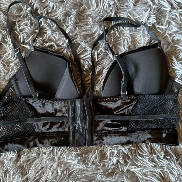 Black LaSenza Bra Top - Picture 2 of 3